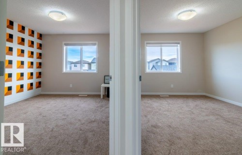 2031 52 Street Sw, Edmonton, AB - Indoor Photo Showing Other Room