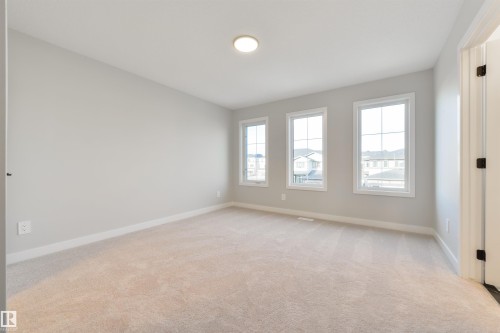 6 Cobblestone Gate, Spruce Grove, AB - Indoor Photo Showing Other Room