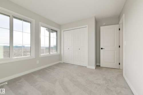 6 Cobblestone Gate, Spruce Grove, AB - Indoor Photo Showing Other Room