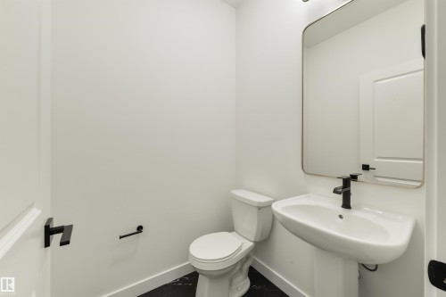 6 Cobblestone Gate, Spruce Grove, AB - Indoor Photo Showing Bathroom