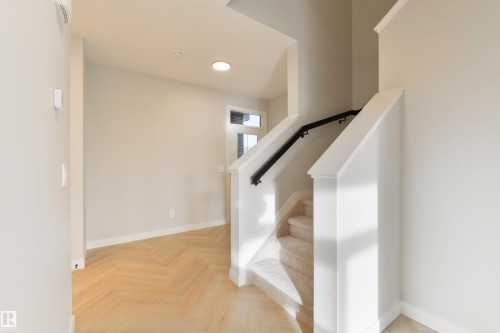 6 Cobblestone Gate, Spruce Grove, AB - Indoor Photo Showing Other Room