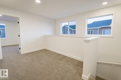 17 710 Mattson Drive, Edmonton, AB - Indoor Photo Showing Other Room
