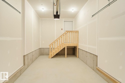 17 710 Mattson Drive, Edmonton, AB - Indoor Photo Showing Other Room