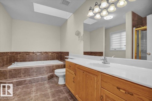 3676 30 Street, Edmonton, AB - Indoor Photo Showing Bathroom