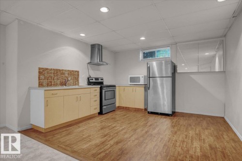 3676 30 Street, Edmonton, AB - Indoor Photo Showing Kitchen