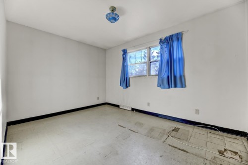 12007 69 Street, Edmonton, AB - Indoor Photo Showing Other Room