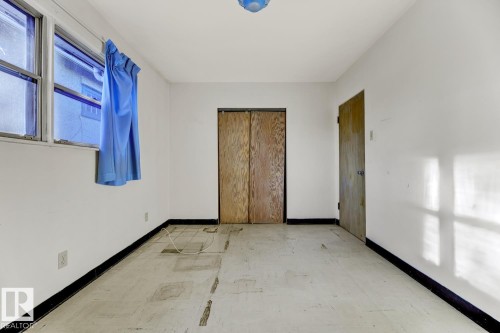 12007 69 Street, Edmonton, AB - Indoor Photo Showing Other Room