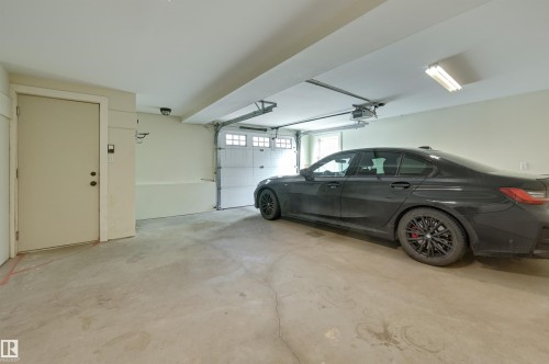 10317 Villa Avenue, Edmonton, AB - Indoor Photo Showing Garage