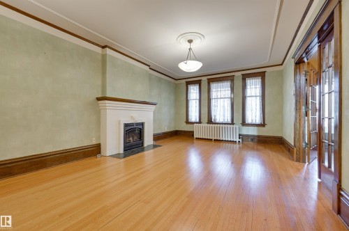 10317 Villa Avenue, Edmonton, AB - Indoor With Fireplace