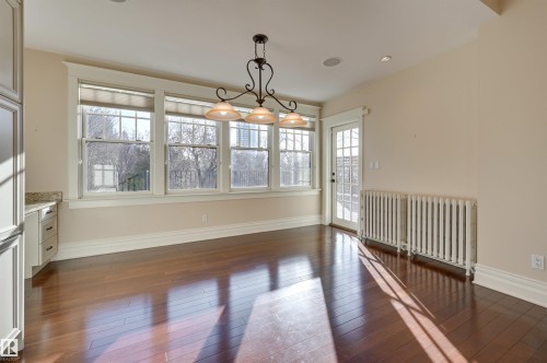 10317 Villa Avenue, Edmonton, AB - Indoor Photo Showing Other Room
