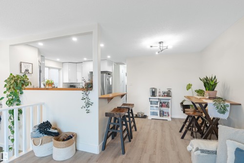 4134 51 Street, Gibbons, AB - Indoor