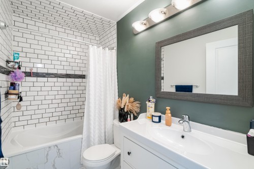 4134 51 Street, Gibbons, AB - Indoor Photo Showing Bathroom