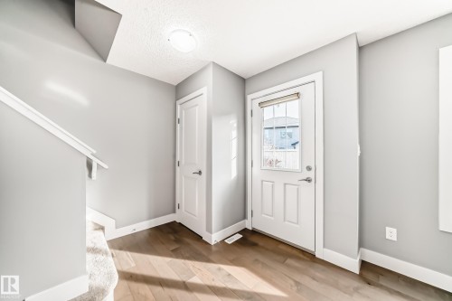23 2922 Maple Way, Edmonton, AB - Indoor Photo Showing Other Room