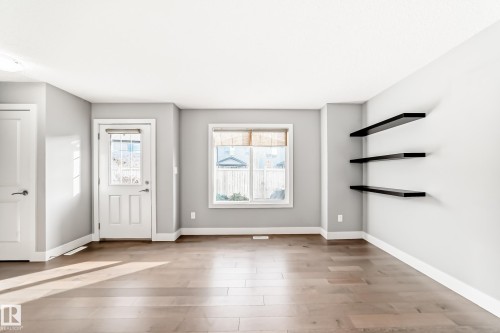 23 2922 Maple Way, Edmonton, AB - Indoor Photo Showing Other Room