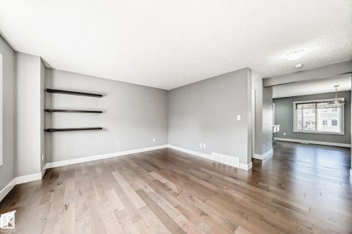 23 2922 Maple Way, Edmonton, AB - Indoor Photo Showing Other Room