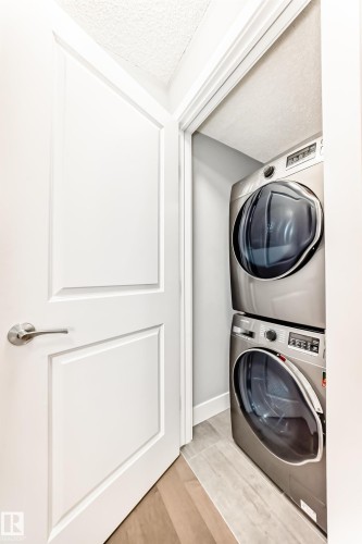 23 2922 Maple Way, Edmonton, AB - Indoor Photo Showing Laundry Room