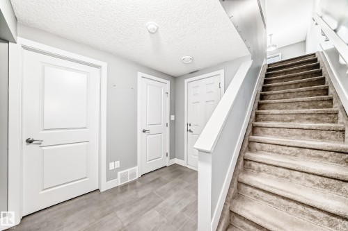 23 2922 Maple Way, Edmonton, AB - Indoor Photo Showing Other Room