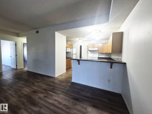 201 164 Bridgeport Boulevard, Leduc, AB - Indoor Photo Showing Kitchen