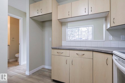 95 Wellington Crescent, Spruce Grove, AB - Indoor Photo Showing Kitchen