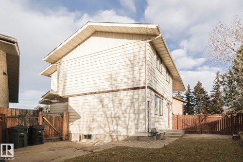 95 Wellington Crescent, Spruce Grove, AB - Outdoor With Exterior