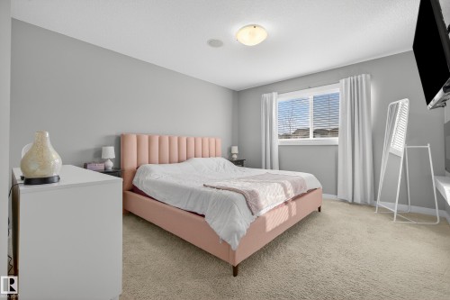 17032 43 Street, Edmonton, AB - Indoor Photo Showing Bedroom