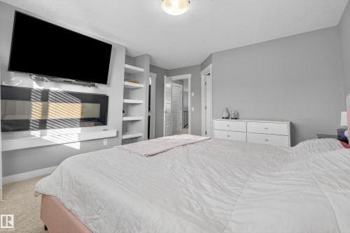 17032 43 Street, Edmonton, AB - Indoor Photo Showing Bedroom