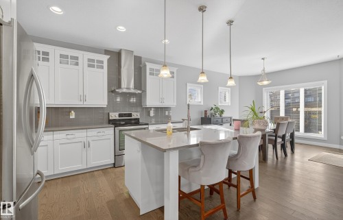17032 43 Street, Edmonton, AB - Indoor Photo Showing Kitchen With Upgraded Kitchen