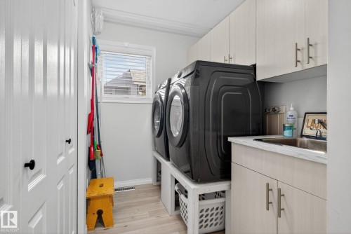 7224 158 Avenue, Edmonton, AB - Indoor Photo Showing Laundry Room