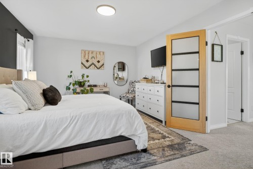 7224 158 Avenue, Edmonton, AB - Indoor Photo Showing Bedroom