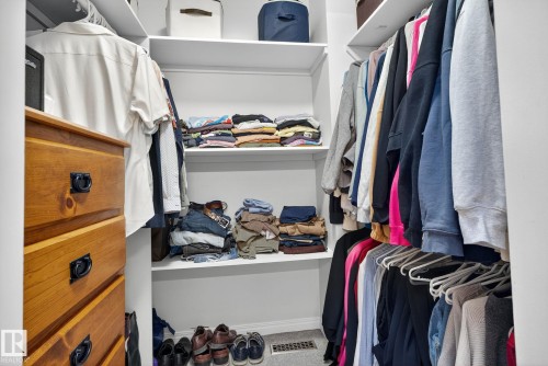 7224 158 Avenue, Edmonton, AB - Indoor With Storage