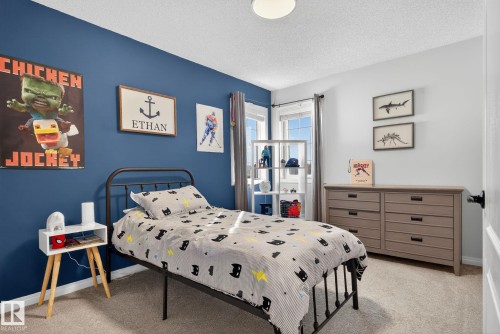 7224 158 Avenue, Edmonton, AB - Indoor Photo Showing Bedroom