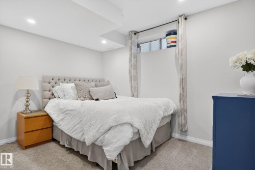 7224 158 Avenue, Edmonton, AB - Indoor Photo Showing Bedroom