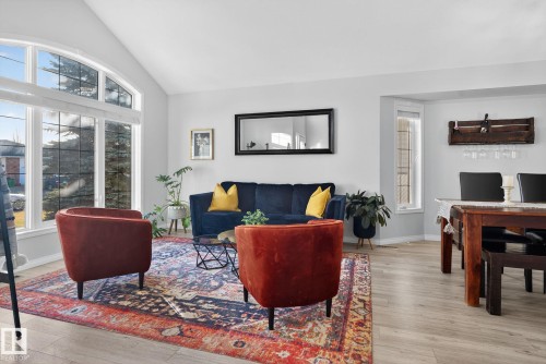 7224 158 Avenue, Edmonton, AB - Indoor Photo Showing Living Room