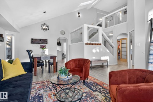 7224 158 Avenue, Edmonton, AB - Indoor Photo Showing Living Room