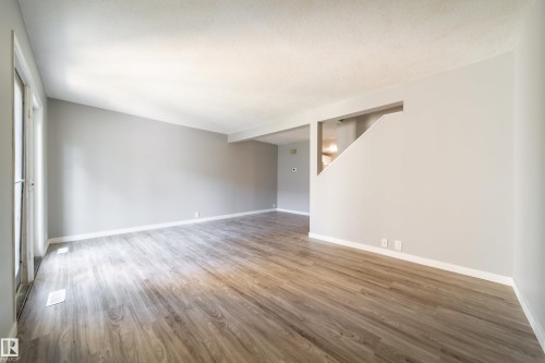 14075 30 Street, Edmonton, AB - Indoor Photo Showing Other Room