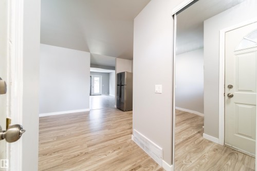 14075 30 Street, Edmonton, AB - Indoor Photo Showing Other Room