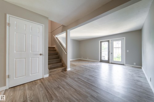 14075 30 Street, Edmonton, AB - Indoor Photo Showing Other Room