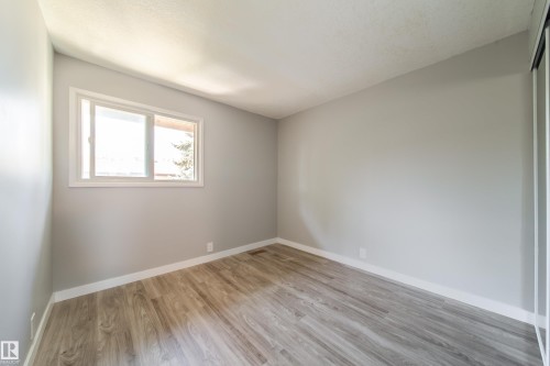 14075 30 Street, Edmonton, AB - Indoor Photo Showing Other Room