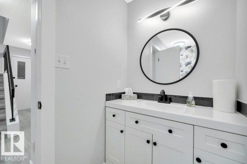 13618 27 Street Nw, Edmonton, AB - Indoor Photo Showing Bathroom