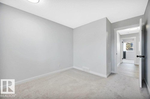 13618 27 Street Nw, Edmonton, AB - Indoor Photo Showing Other Room