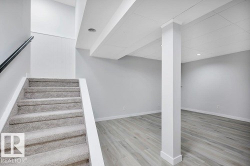 13618 27 Street Nw, Edmonton, AB - Indoor Photo Showing Other Room