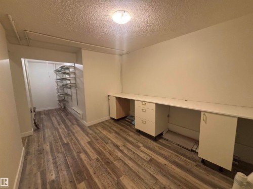 5979 40 Avenue, Edmonton, AB - Indoor Photo Showing Other Room