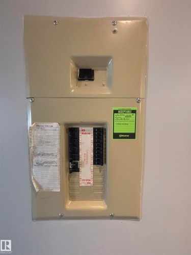 5979 40 Avenue, Edmonton, AB - Indoor