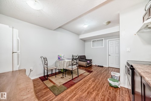 2 12042 101 Street, Edmonton, AB - Indoor