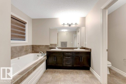 3683 8 Street, Edmonton, AB - Indoor Photo Showing Bathroom