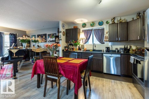 7232 183B Street, Edmonton, AB - Indoor Photo Showing Kitchen