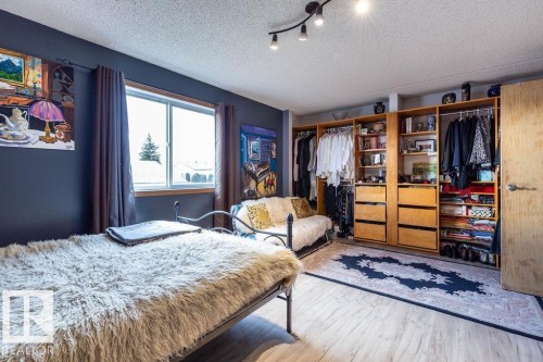 7232 183B Street, Edmonton, AB - Indoor Photo Showing Bedroom