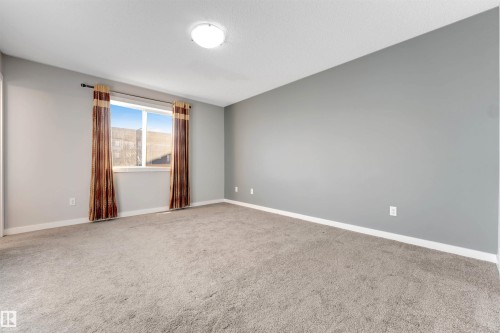 3363 16B Avenue, Edmonton, AB - Indoor Photo Showing Other Room