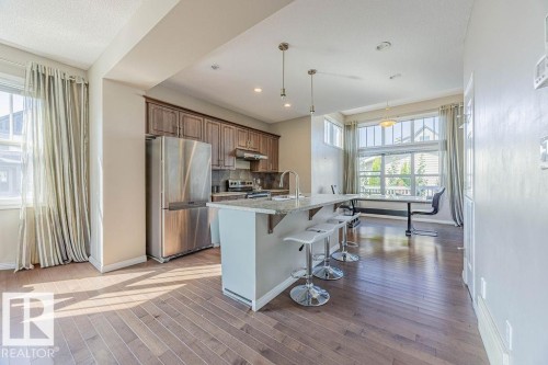 9840 220 Street, Edmonton, AB - Indoor Photo Showing Kitchen