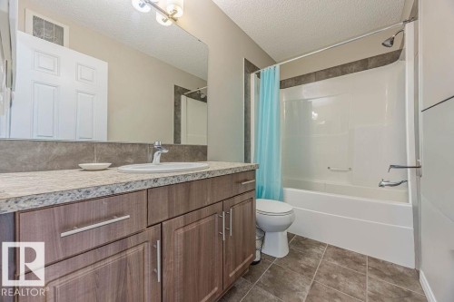 9840 220 Street, Edmonton, AB - Indoor Photo Showing Bathroom